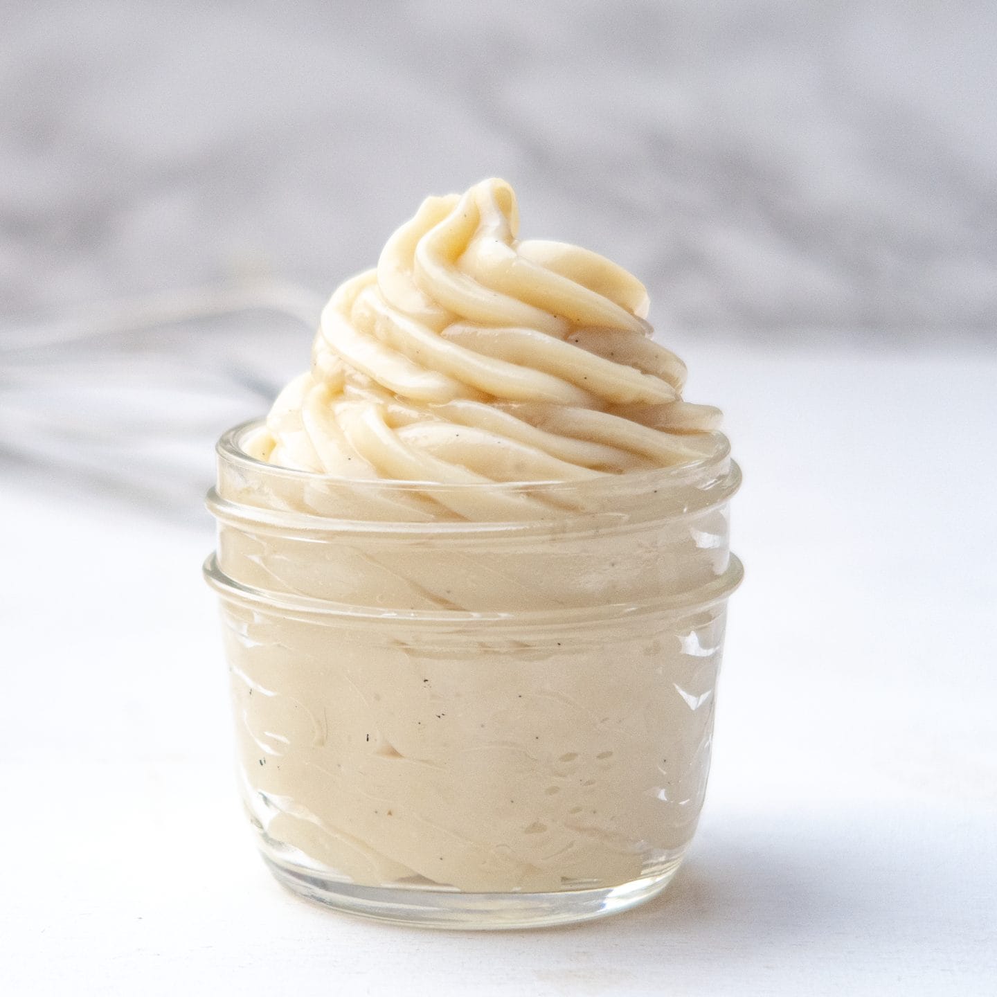 vegan crème pâtissière in a mason jar