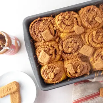 Vegan pumpkin cinnamon rolls with cookie butter.